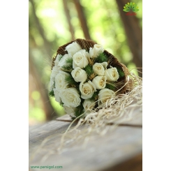 دسته گل عروس بله برون رز سفید کد DF02604