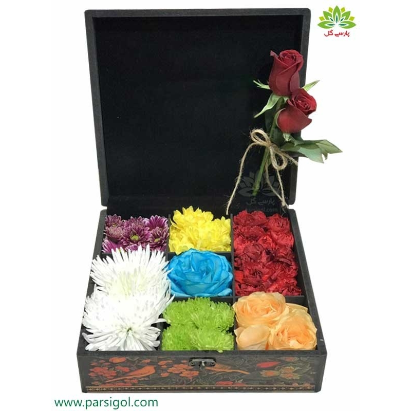 جعبه گل هدیه ولنتاین سنتی کد DF05705